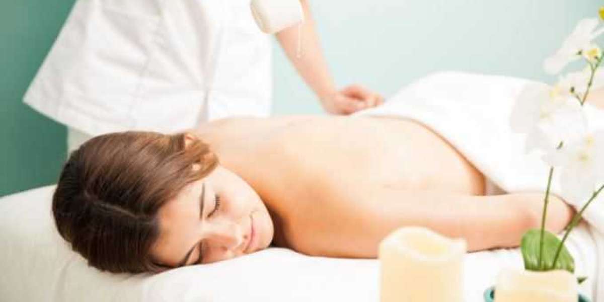 Learn How to Give a Sensual Massage With 5 Helpful Tips